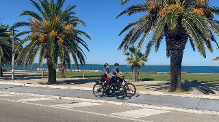 Riviera delle Palme, arrivano i carabinieri in bicicletta: più vicini ai cittadini sul lungomare